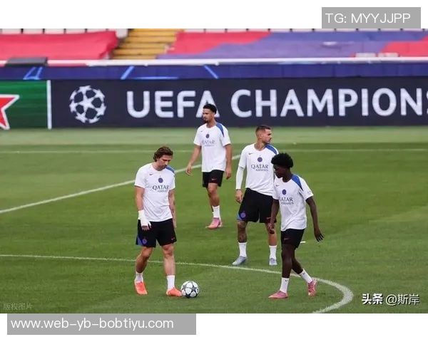 字母哥澄清与巴萨和大巴黎会面传闻坚持训练不受影响